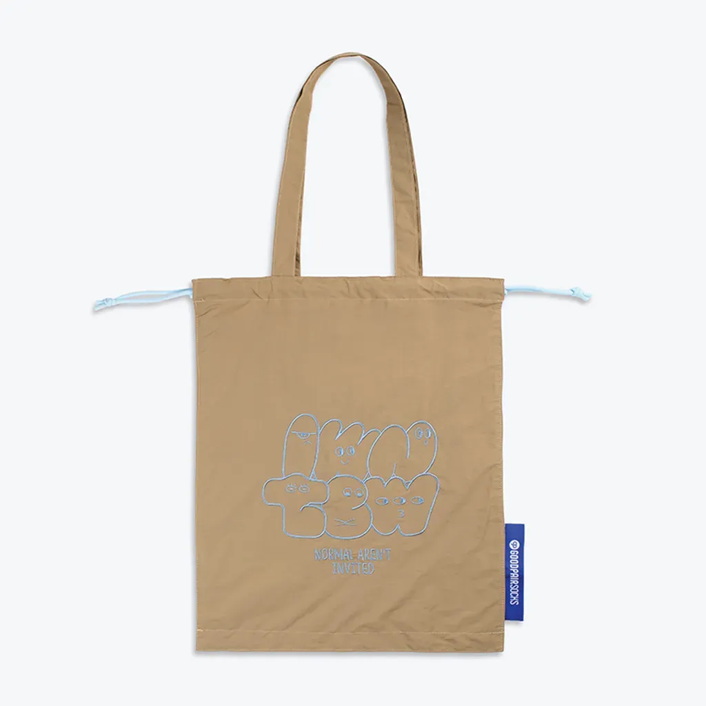 GOODPAIR SOCKS | WAWW LIPATO | Khaki | Pocketable Embroidery Drawstring Bag