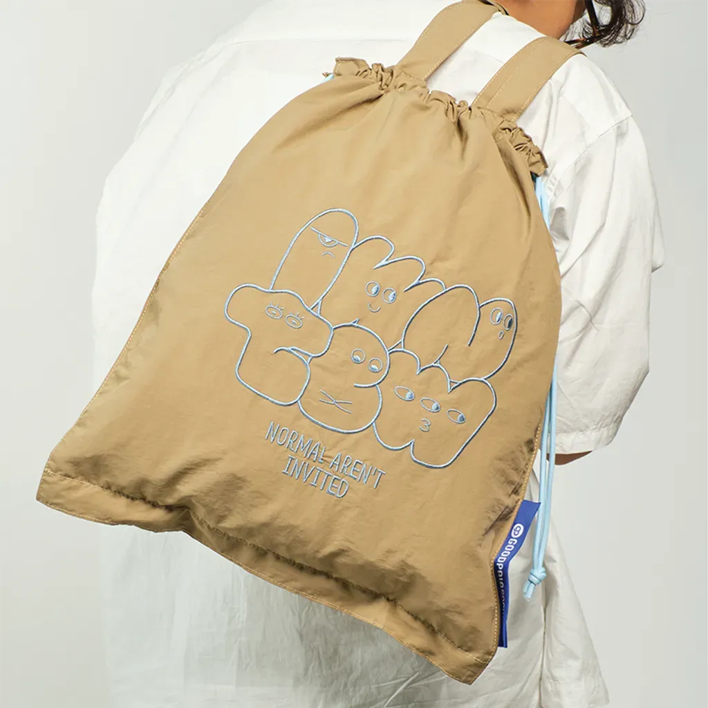 GOODPAIR SOCKS | WAWW LIPATO | Khaki | Pocketable Embroidery Drawstring Bag
